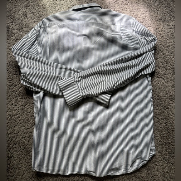 GAP Men’s Cotton Button Up - Picture 3 of 3